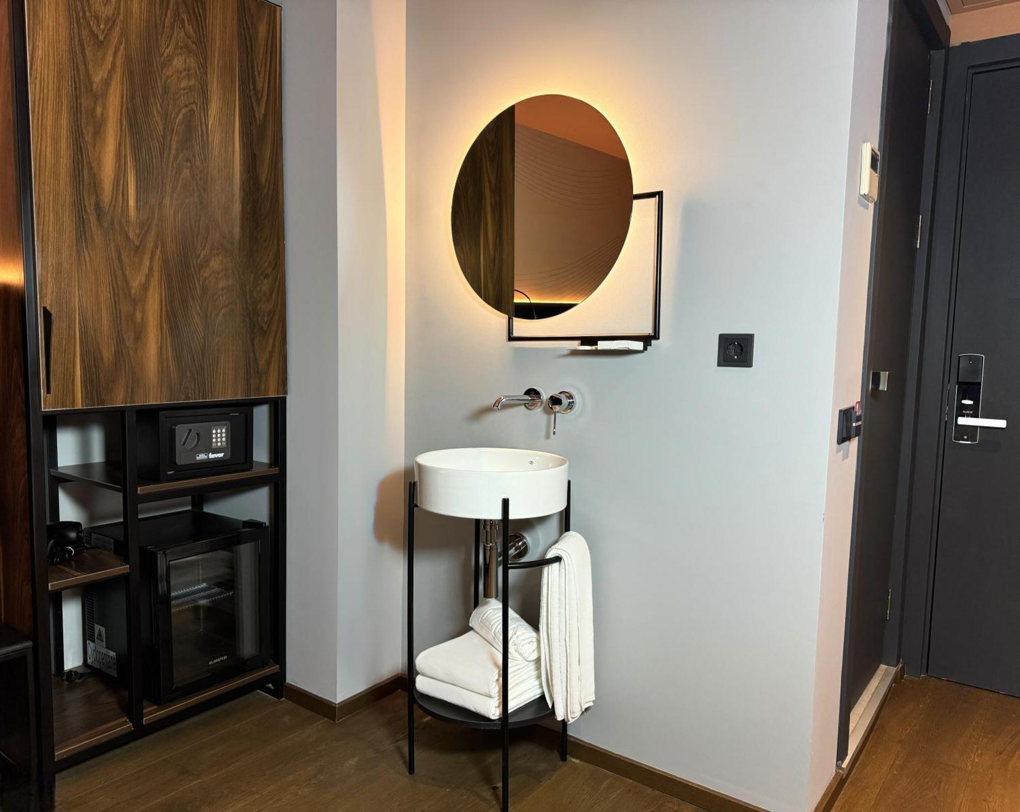 Tbilisi Edition - Design Hotel & Private Spa Luaran gambar